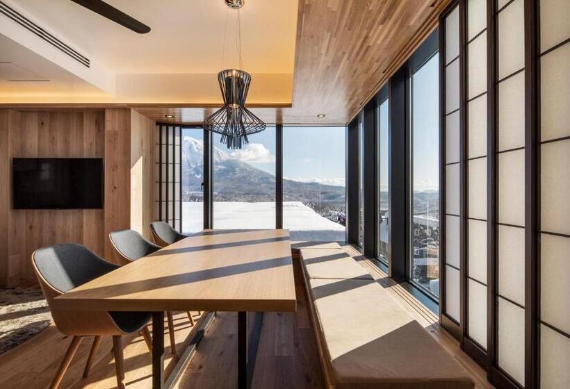 Camera Quadrupla Standard, Dharma Niseko