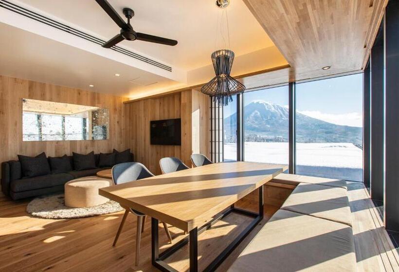 Camera Quadrupla Standard, Dharma Niseko