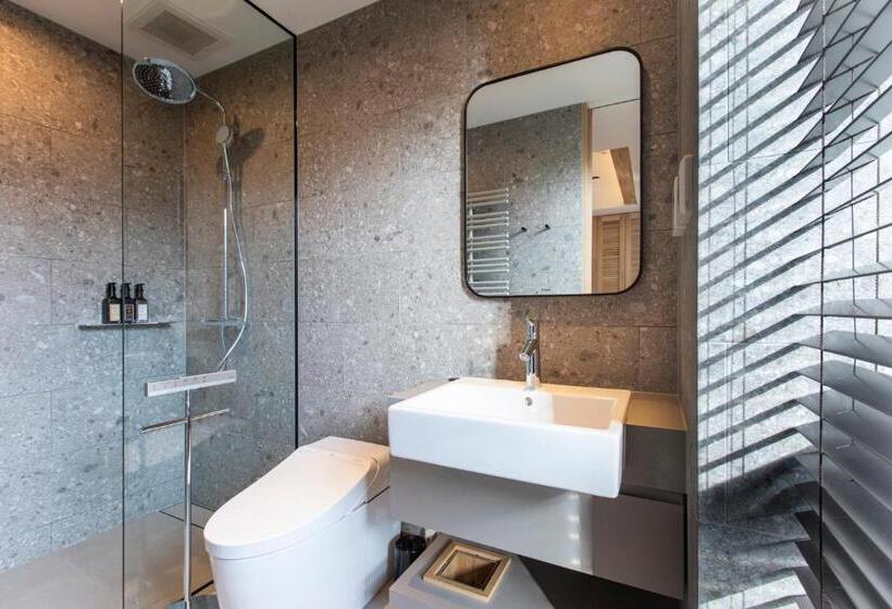 Camera Quadrupla Superiore, Dharma Niseko