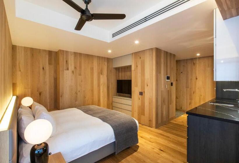 Camera Standard, Dharma Niseko