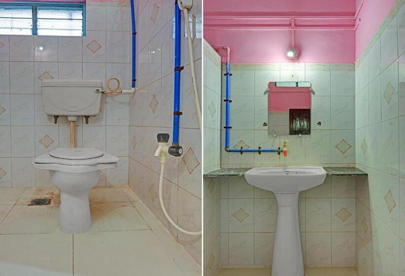 חדר קלאסי לשלושה, Flagship The Moon Palace