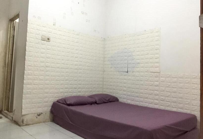 غرفة إقتصادية, Oyo Life 93009 Griya Nautika Sedati