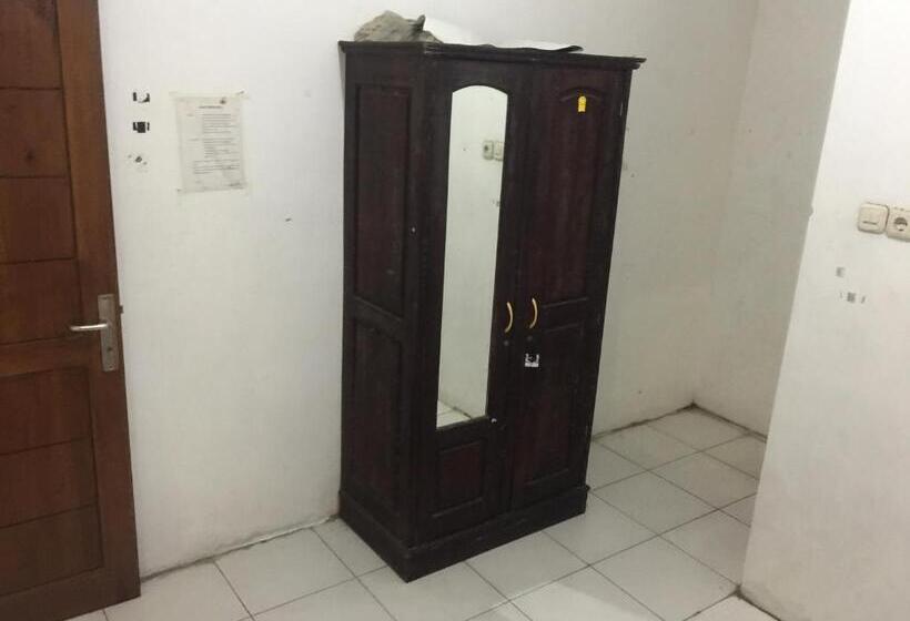 غرفة إقتصادية, Oyo Life 93009 Griya Nautika Sedati