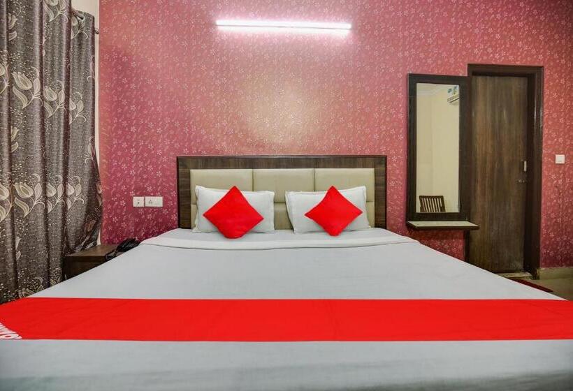 חדר סטנדרט, O Royal