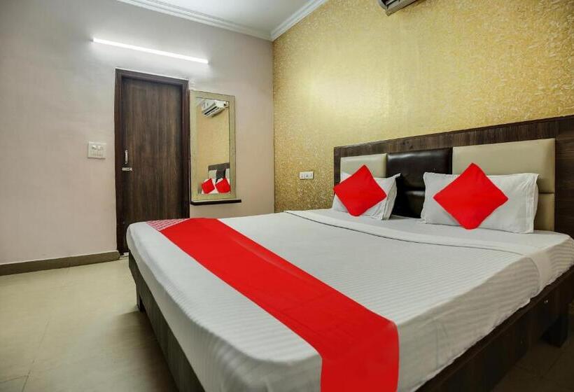 חדר סטנדרט, O Royal