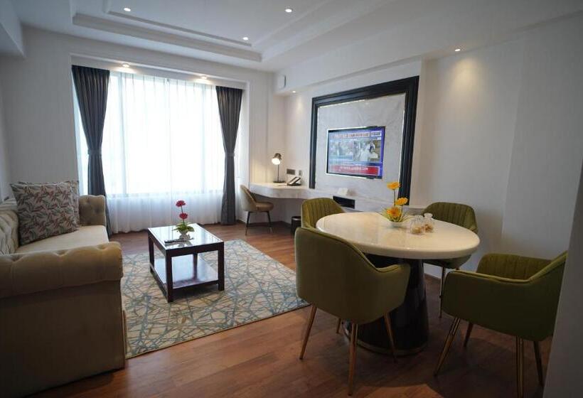 سوئیت با تخت بزرگ, Soot