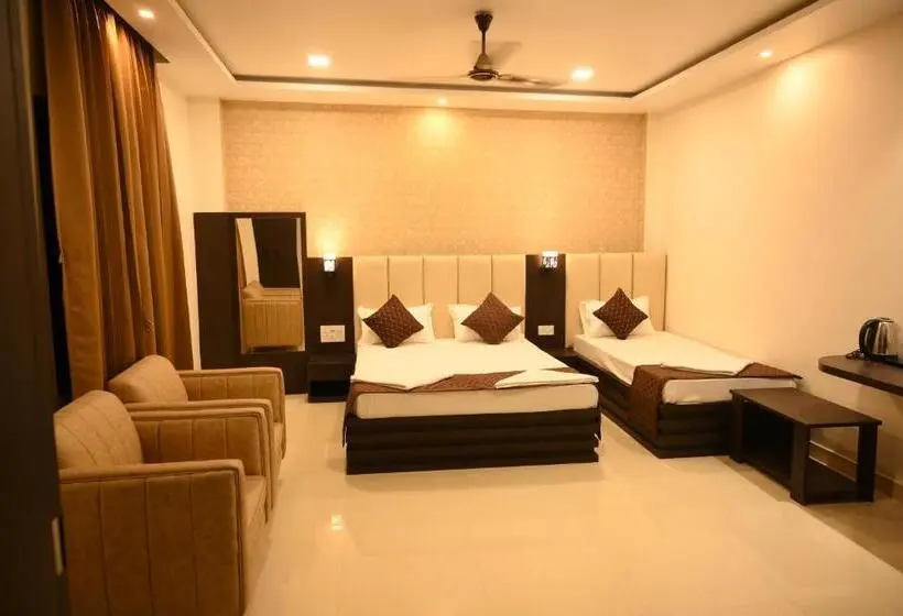 ファミリールーム, Tripti Biswanath Chariali