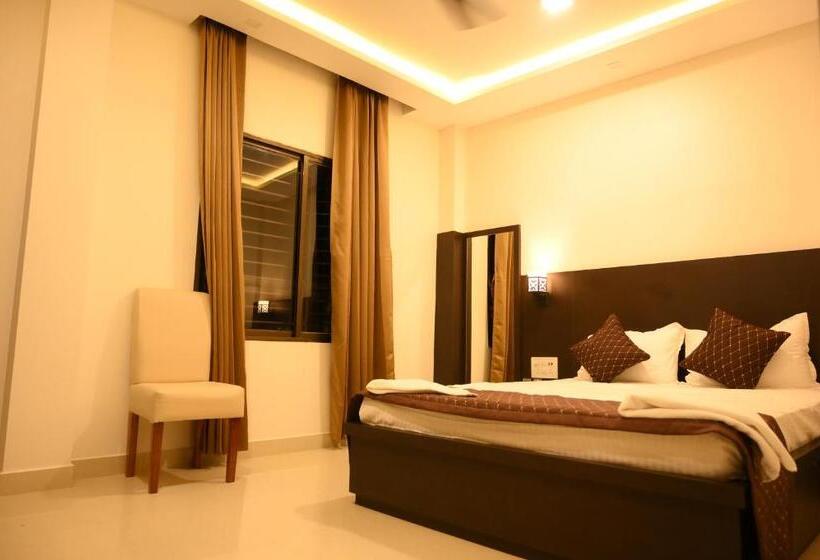 חדר סטנדרט, Tripti Biswanath Chariali