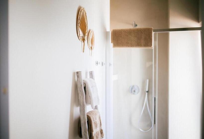 庭の見えるスタンダードトリプルルーム, Borgo Chiancarosa   Trullo E Lamia