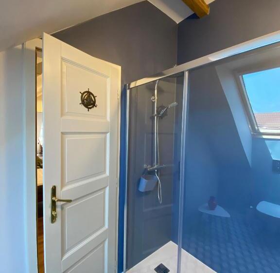 غرفة ديلوكس سرير كينج, Hatablak Köveskál