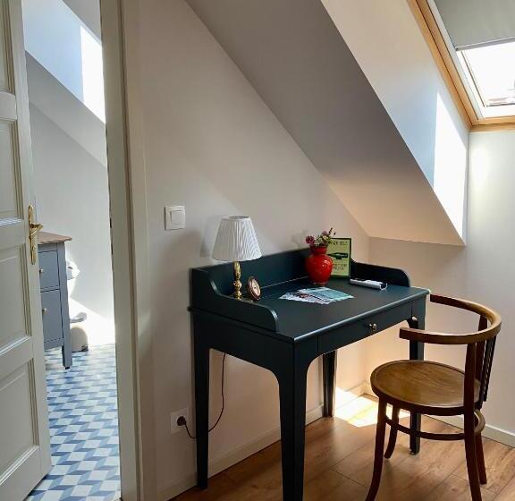 غرفة ديلوكس سرير كينج, Hatablak Köveskál