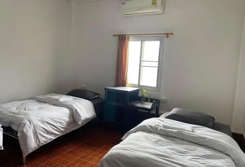 Chambre Standard Salle de Bains Commune, Anou Hostel