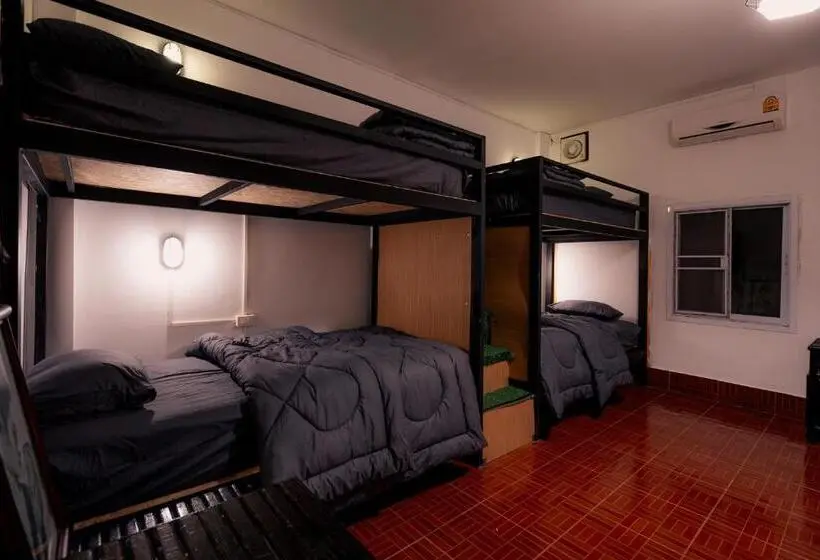 Chambre Familiale Salle de Bains Commune, Anou Hostel