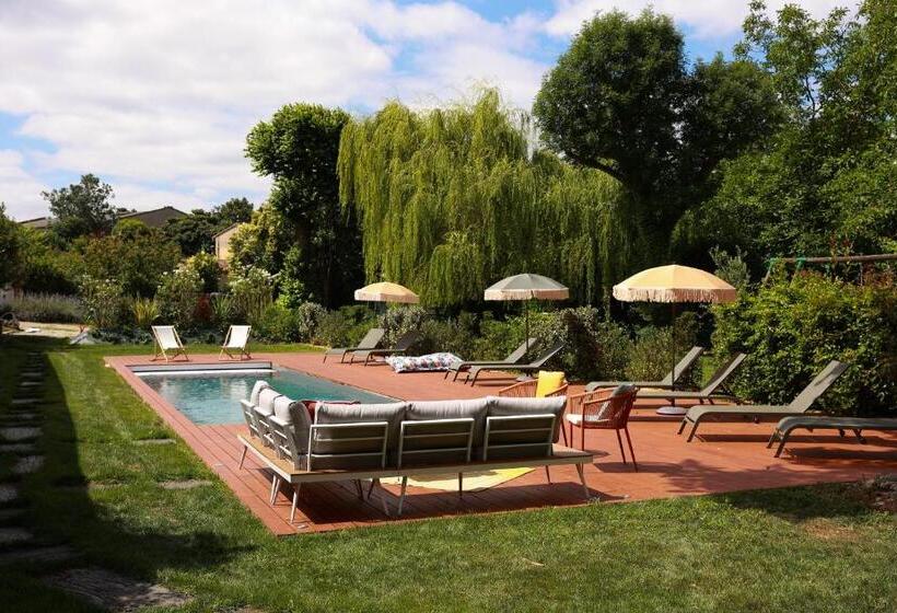 غرفة قياسية مطلّة علي حمام السباحة, Maison Arcades Chambre 1