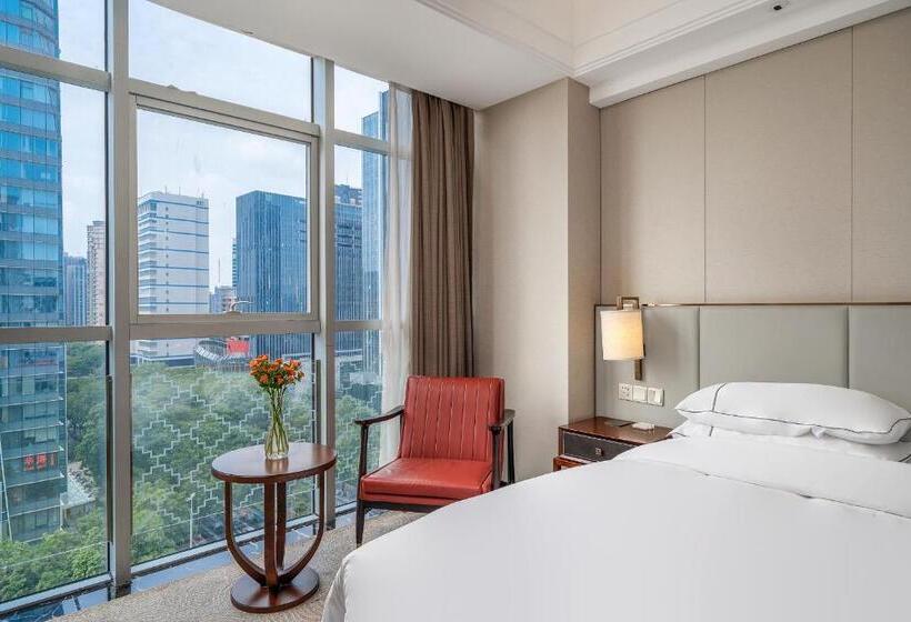 سوییت اجرایی, Echeng