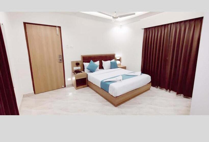 Quarto Triplo Superior, A K Fort Inn