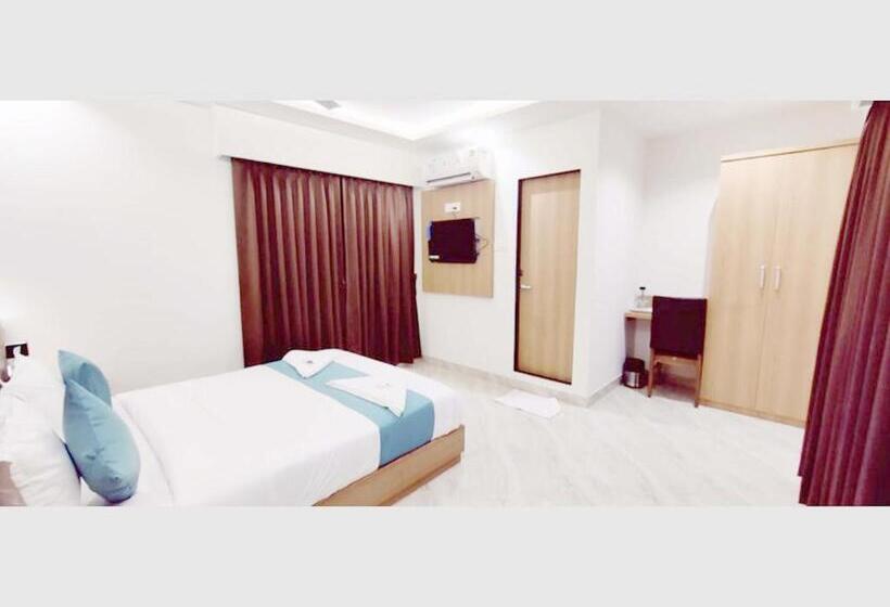 Quarto Triplo Superior, A K Fort Inn