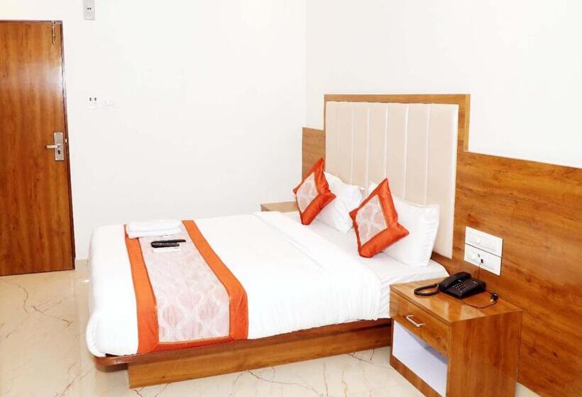 Quarto Triplo Superior, A K Fort Inn