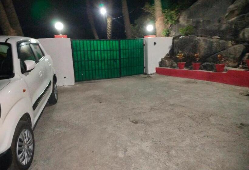 家庭间, Laxmanji Villas