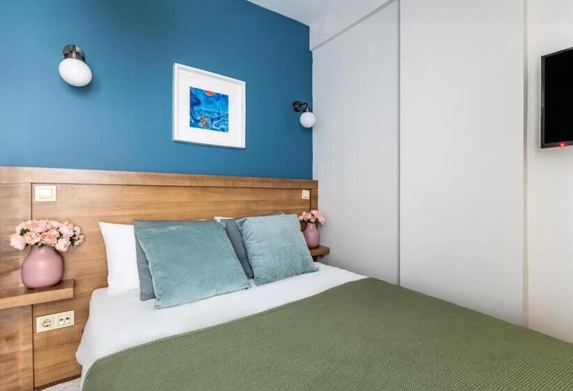 استودیو استاندارد با چشمانداز باغ, Meridian