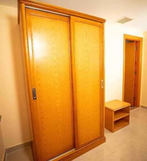 اتاق استاندارد, Palm Inn Suites