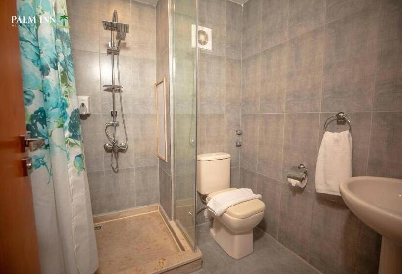 اتاق لوکس سه تخته, Palm Inn Suites