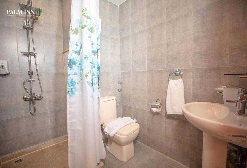 اتاق لوکس سه تخته, Palm Inn Suites