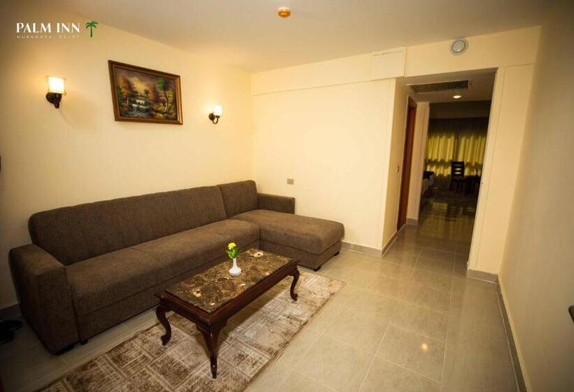 اتاق لوکس سه تخته, Palm Inn Suites