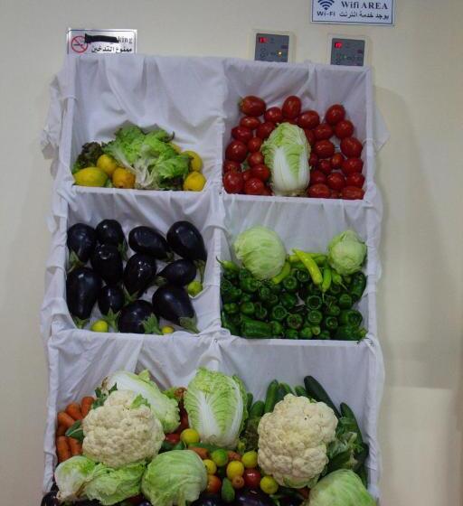 اتاق اکونومی, Palm Inn Suites