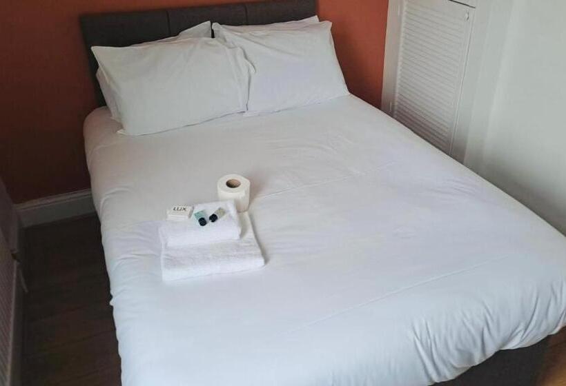 스탠다드 룸 공동 욕실, The Westerner