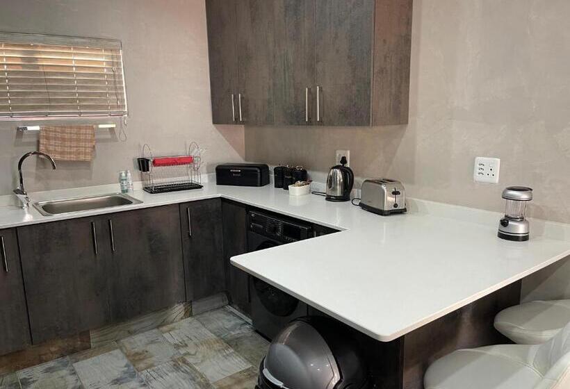 Номер Стандарт, Upper Room Guesthouse