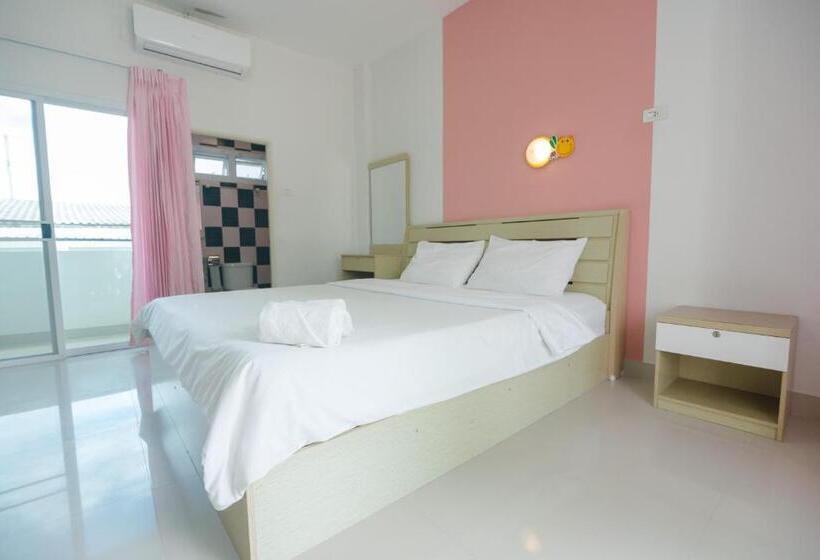 标准工作室, รีสอร์ท เรือนชมดาว