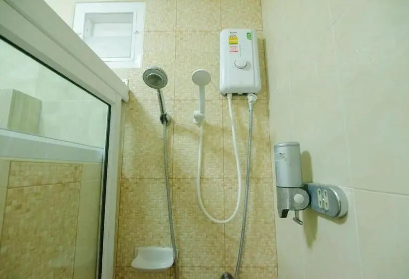 Standard Triple Room with Terrace, รีสอร์ท เรือนชมดาว