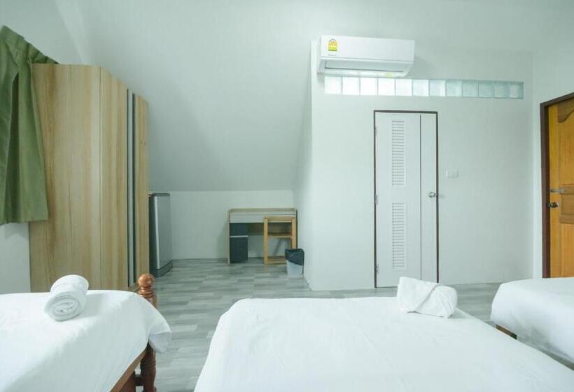 三人经典房间, รีสอร์ท เรือนชมดาว