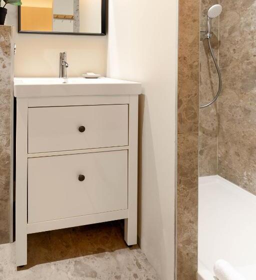 スタンダードスタジオ, Appart Hôtel Coraline Genas Lyon Eurexpo