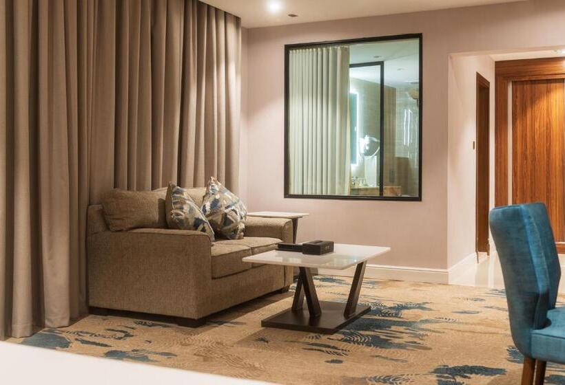 带大床的复式套间, فندق رويال دايموند الفندقية