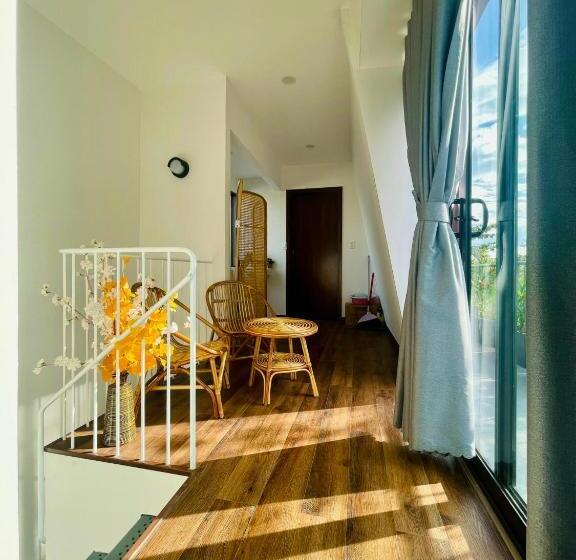 اتاق استاندارد با بالکن, Boom Casa Homestay