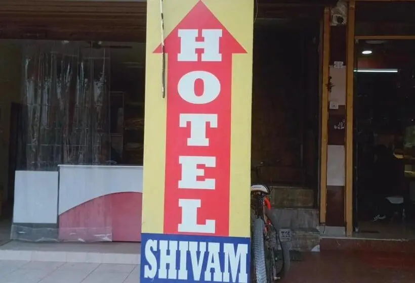 اتاق کلاسیک سه تخته, Flagship Hotel Shivam