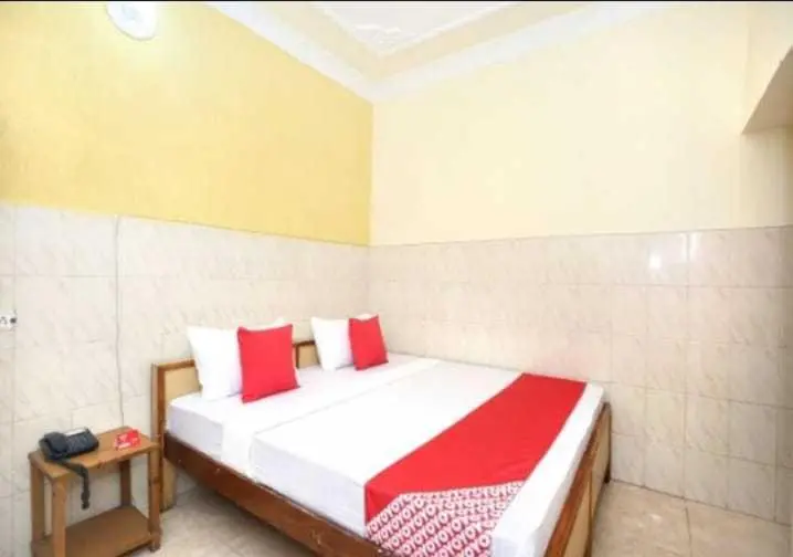 اتاق کلاسیک سه تخته, Flagship Hotel Shivam