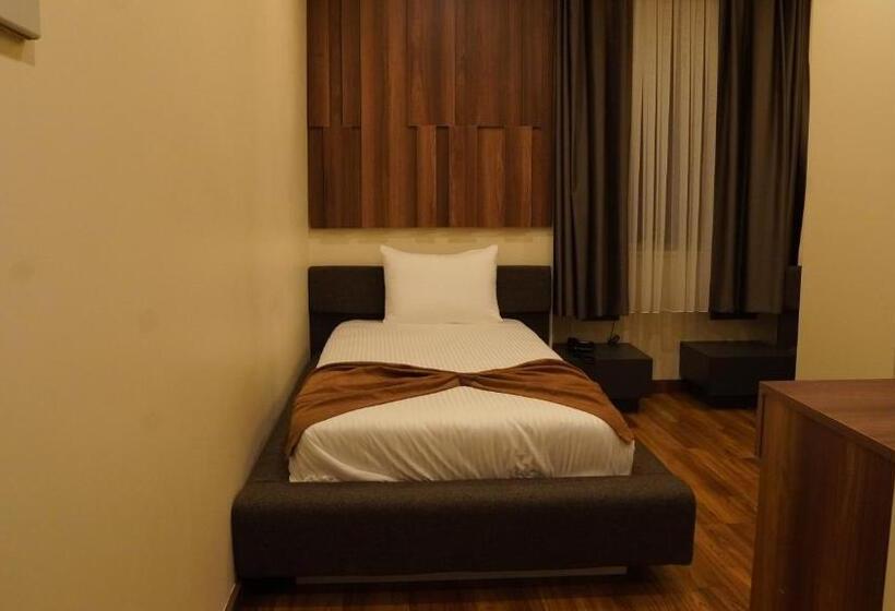 غرفة قياسية, Amber Palace