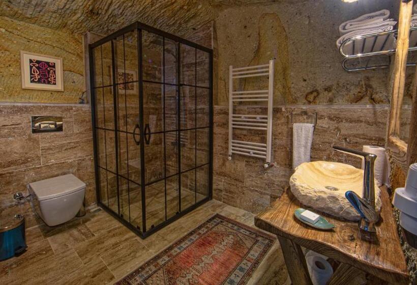 اتاق اکونومی, Fragmancavecappadopcia