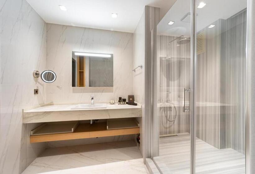 جناح, Me By Mula