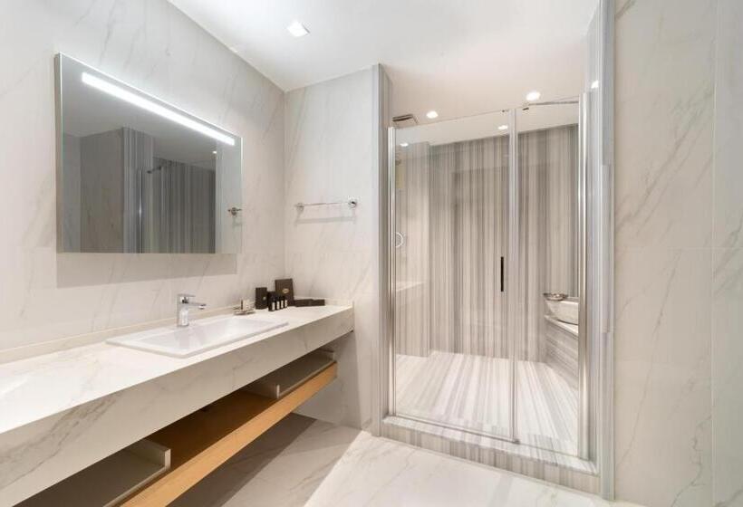 جناح, Me By Mula