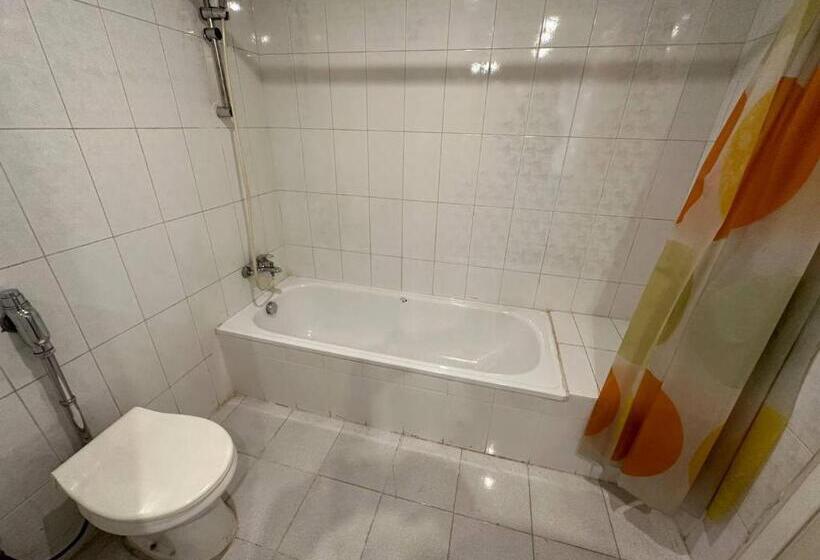 اتاق استاندارد یک نفره, Queens Valley