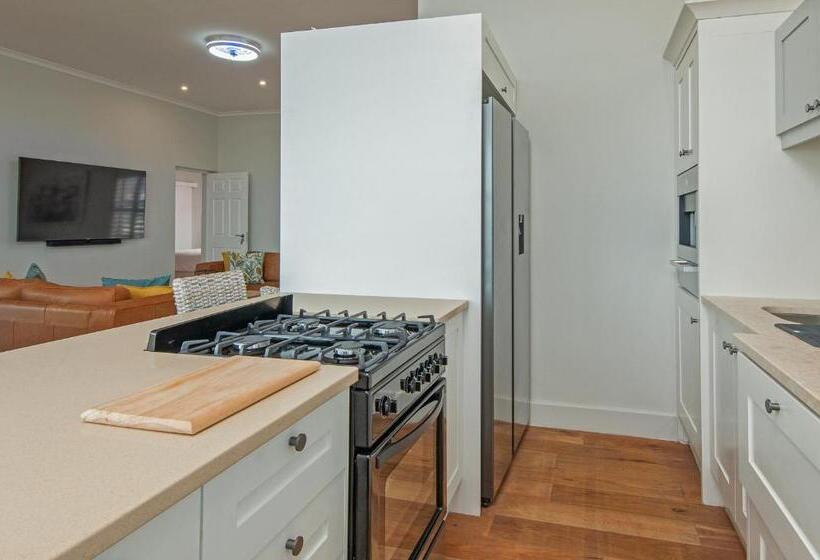 شقة دور أخير غرفة نوم واحدة, Absolute Ocean Boutique Guesthouse