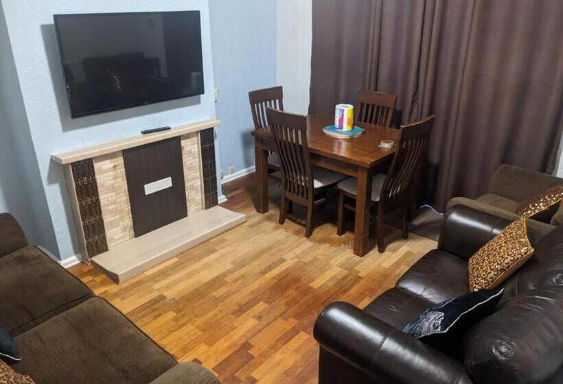 غرفة ديلوكس, Edgefield House