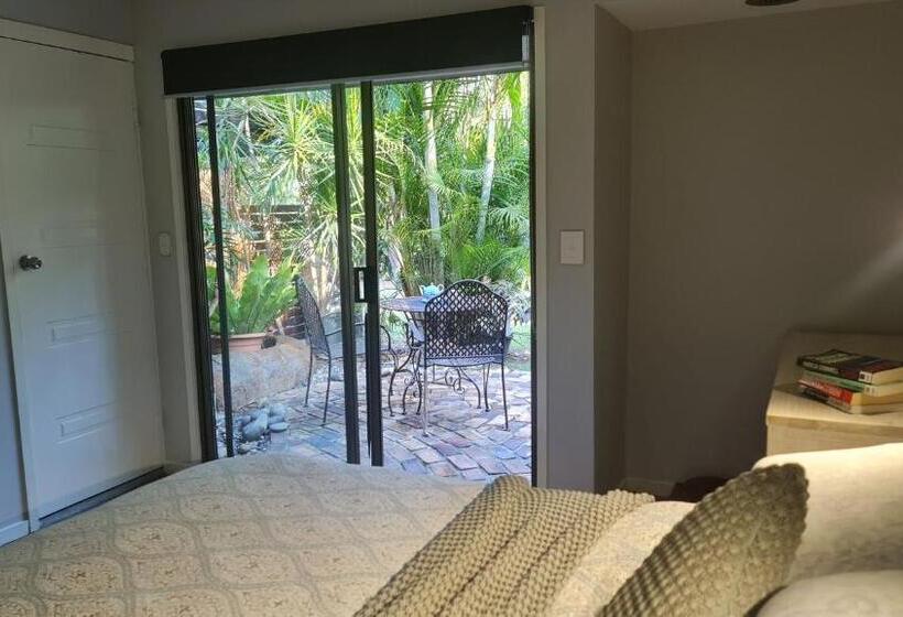 Номер Стандарт Вид на Сад, The Garden House Bnb