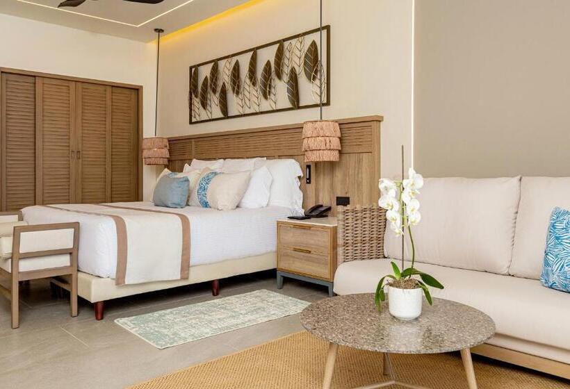 سوییت جونیور کلاب, Secrets Tides Punta Cana All Inclusive