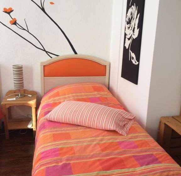 חדר סטנדרד יחיד חדר אמבטיה משותף, B&b Casa Cervade