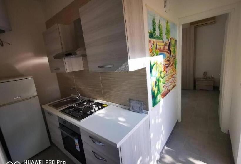 شقة غرفتين, Residence Il Carrubo